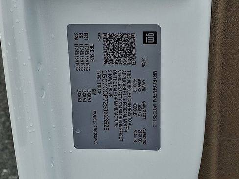 New 2025 Chevrolet Express 3500 w/ Driver Convenience Package image 13