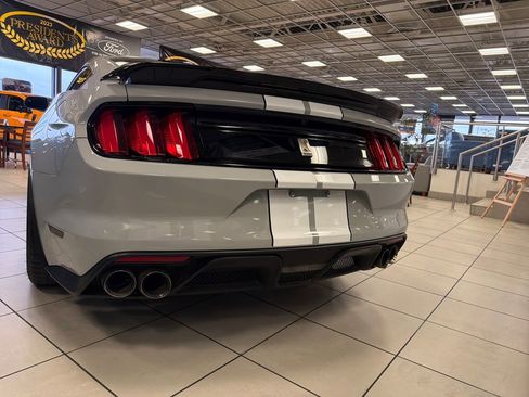 Used 2017 Ford Mustang Shelby GT350 RWD image 7