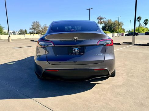 Used 2022 Tesla Model Y Long Range AWD/4WD image 8