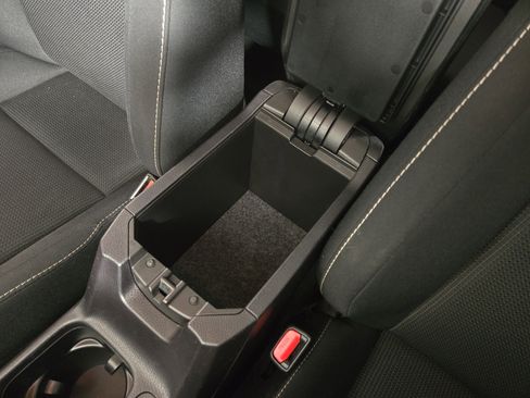 Used 2018 Toyota RAV4 XLE AWD/4WD image 28