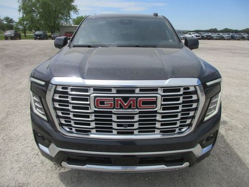 New 2026 GMC Yukon Denali image 10
