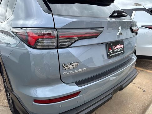 New 2026 Mitsubishi Outlander AWD image 46