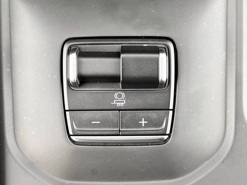 Used 2024 GMC Sierra 1500 AT4X image 29