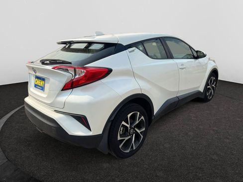 Used 2021 Toyota C-HR XLE FWD image 6