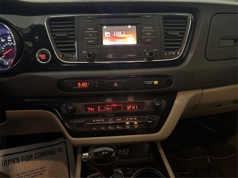 Used 2016 Kia Sedona EX image 31