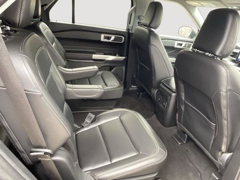 Used 2023 Ford Explorer XLT w/ Equipment Group 202A image 15