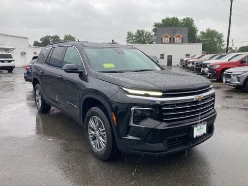 New 2026 Chevrolet Traverse LT AWD/4WD image 1