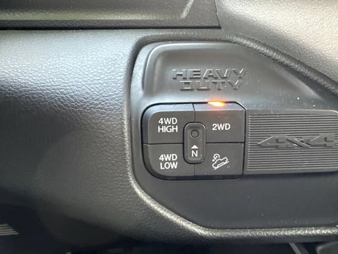 Used 2024 RAM 2500 Big Horn w/ Off Road Package AWD/4WD image 32