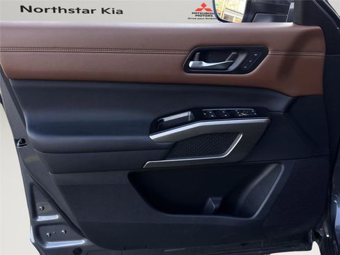 Used 2024 Nissan Pathfinder Platinum w/ Lighting Package (N93) image 25