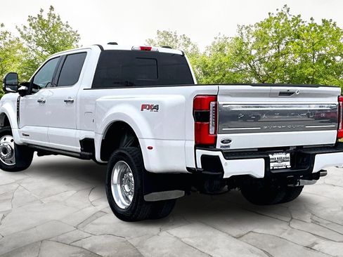 Used 2024 Ford F450 Platinum w/ FX4 Off-Road Package image 2