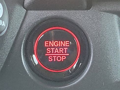 Used 2023 Honda Pilot Elite image 9