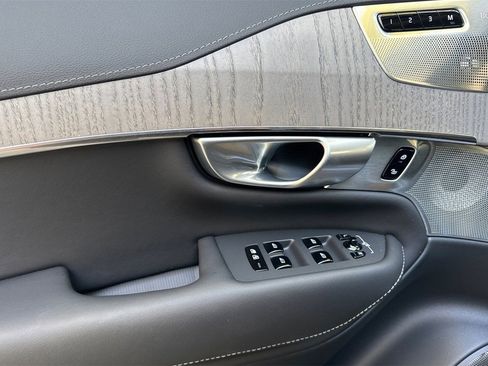 Certified 2025 Volvo XC90 B6 Ultra w/ Protection Package Premier image 12