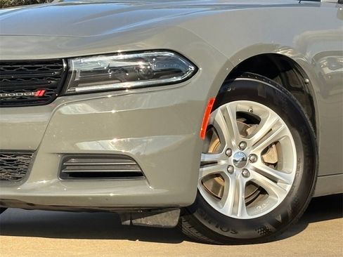 Used 2023 Dodge Charger SXT image 2