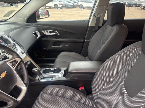 Used 2017 Chevrolet Equinox LT image 44