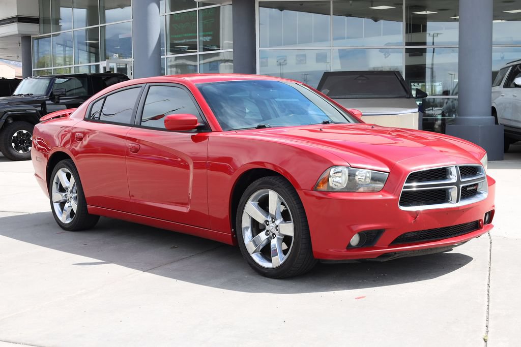 Used 2013 Dodge Charger SXT w/ Sport Appearance Group RWD image 8