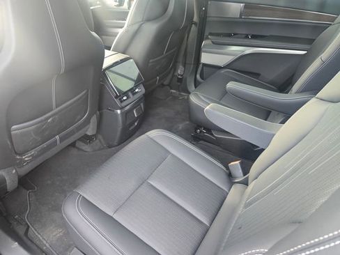 Used 2026 Cadillac Vistiq Sport AWD/4WD image 14