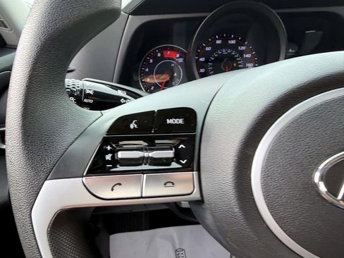 Certified 2023 Hyundai Elantra SEL FWD image 33