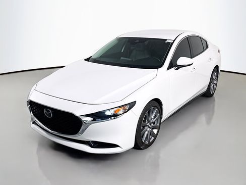 Used 2019 MAZDA MAZDA3 w/Preferred Pkg image 4