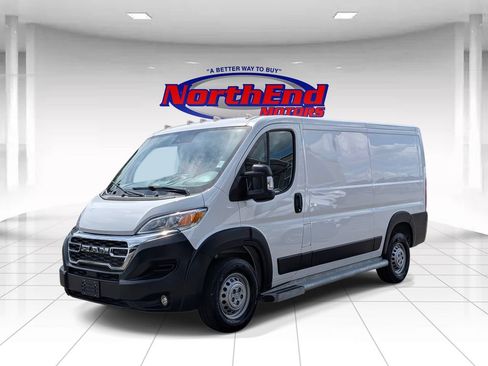 Used 2025 RAM ProMaster 2500 w/ U-Haul Equipment Group FWD image 3