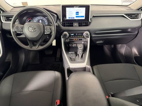 Used 2025 Toyota RAV4 LE FWD image 21