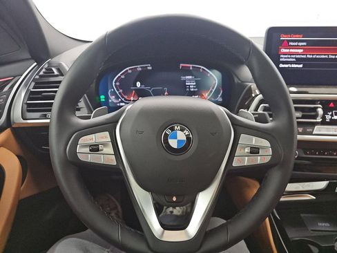 Certified 2025 BMW X4 xDrive30i image 10