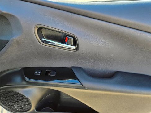 Used 2022 Toyota Prius Prime XLE image 22