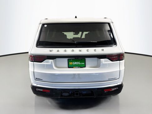 Used 2024 Jeep Wagoneer Series III AWD/4WD image 8