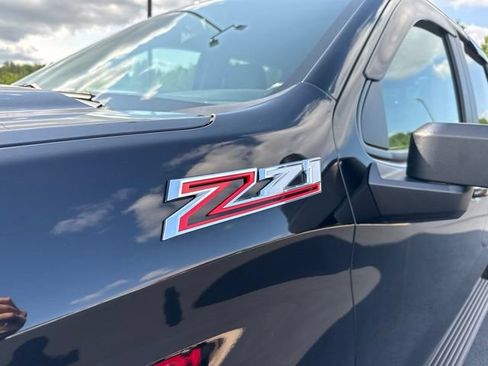 Used 2021 Chevrolet Silverado 1500 LT Trail Boss w/ Convenience Package II AWD/4WD image 9