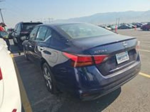 Used 2024 Nissan Altima 2.5 S FWD image 24