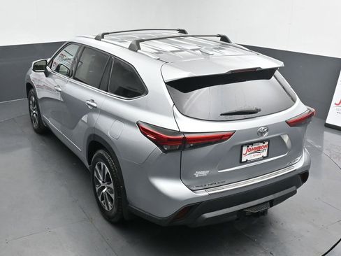 Used 2022 Toyota Highlander XLE image 35