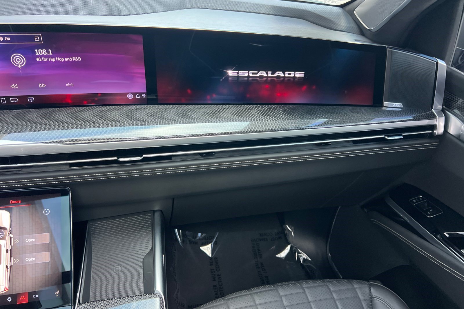 Used 2025 Cadillac Escalade V AWD/4WD image 18