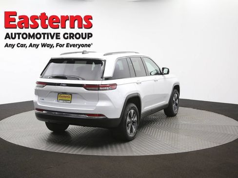 Used 2022 Jeep Grand Cherokee Limited 4xe w/ Luxury Tech Group II AWD/4WD image 44