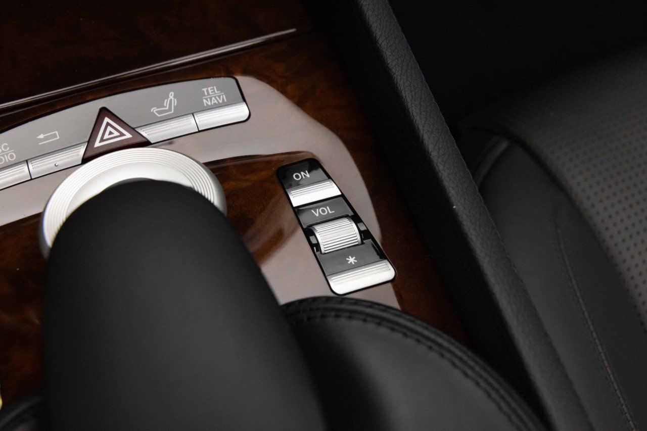Used 2011 Mercedes-Benz CL 63 AMG image 40