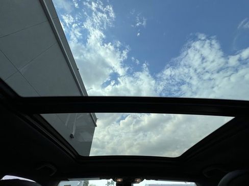 Used 2024 Jeep Compass Latitude w/ Sun and Sound Group image 20