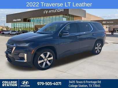 Used 2022 Chevrolet Traverse LT w/ LT Premium Package