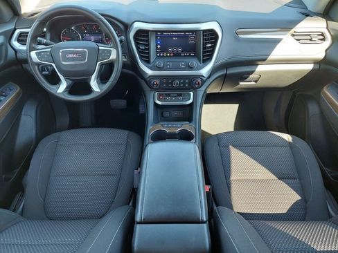 Used 2023 GMC Acadia SLE FWD image 3