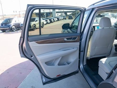 New 2026 Volkswagen Atlas SE image 12