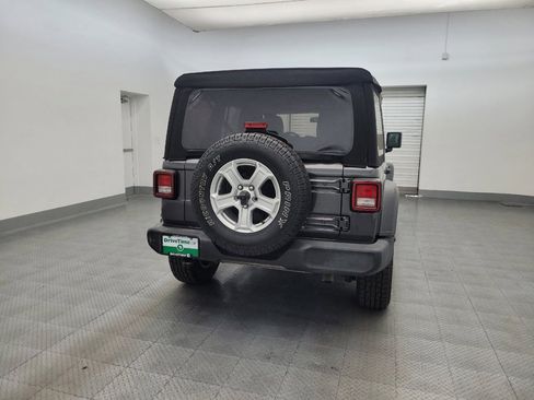 Used 2018 Jeep Wrangler Unlimited Sport S AWD/4WD image 7
