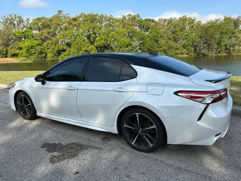 Used 2020 Toyota Camry XSE image 3
