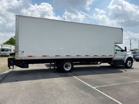 Used 2021 Ford F750 2WD Regular Cab Super Duty image 4