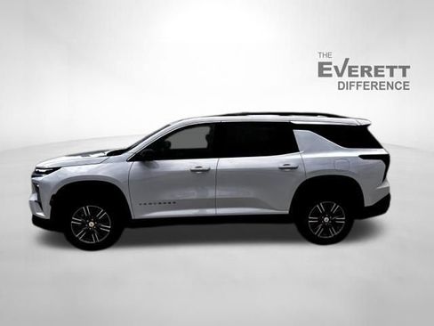 New 2026 Chevrolet Traverse LT w/ Driver Confidence Package AWD/4WD image 4