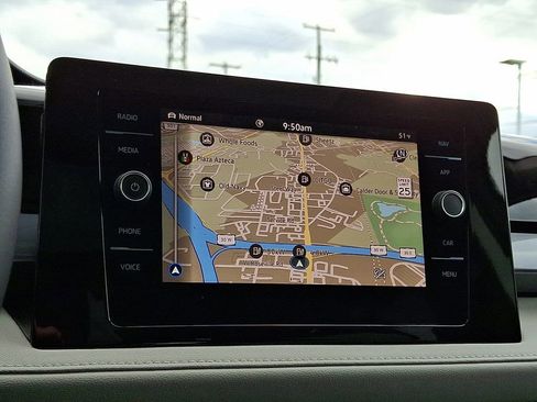 Used 2025 Volkswagen Taos SEL image 18