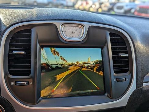 Certified 2022 Chrysler 300 Touring L image 16