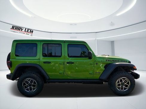 New 2026 Jeep Wrangler Unlimited Rubicon AWD/4WD image 2