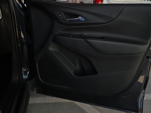 Used 2023 Chevrolet Equinox LT image 22