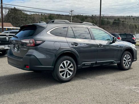 Certified 2025 Subaru Outback Premium w/ Popular Package #1A image 3