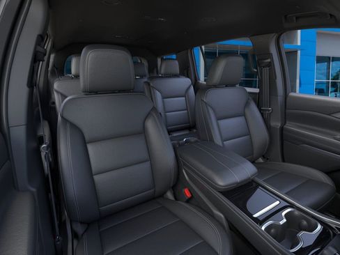 New 2026 Chevrolet Traverse LT image 16