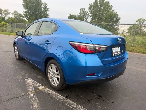 Used 2017 Toyota Yaris iA FWD image 8