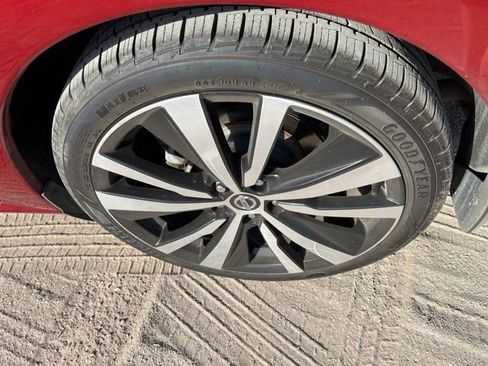 Used 2019 Nissan Altima 2.5 SR w/ SR Premium Package image 20