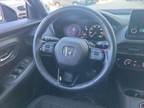 Used 2023 Honda HR-V Sport image 18